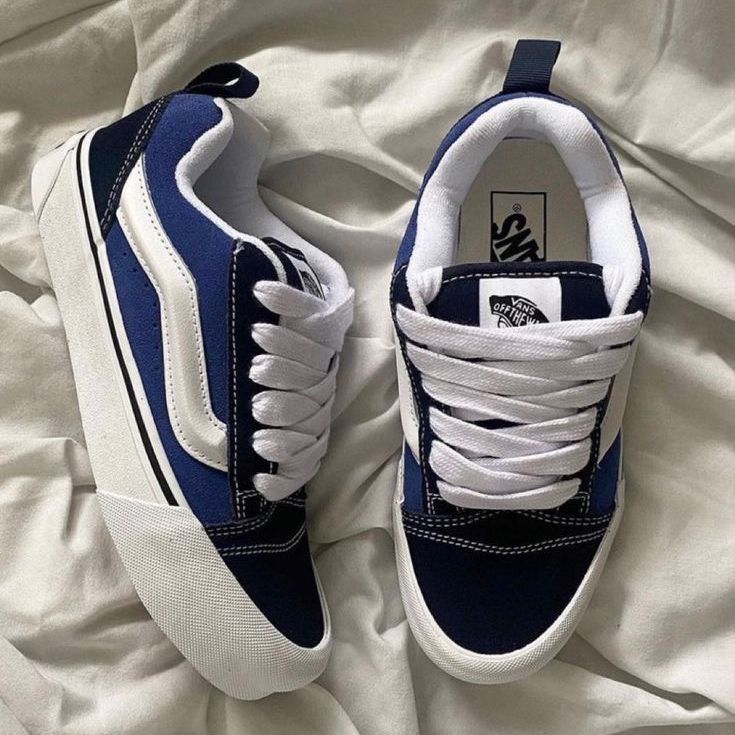VANS KNU SKOOL