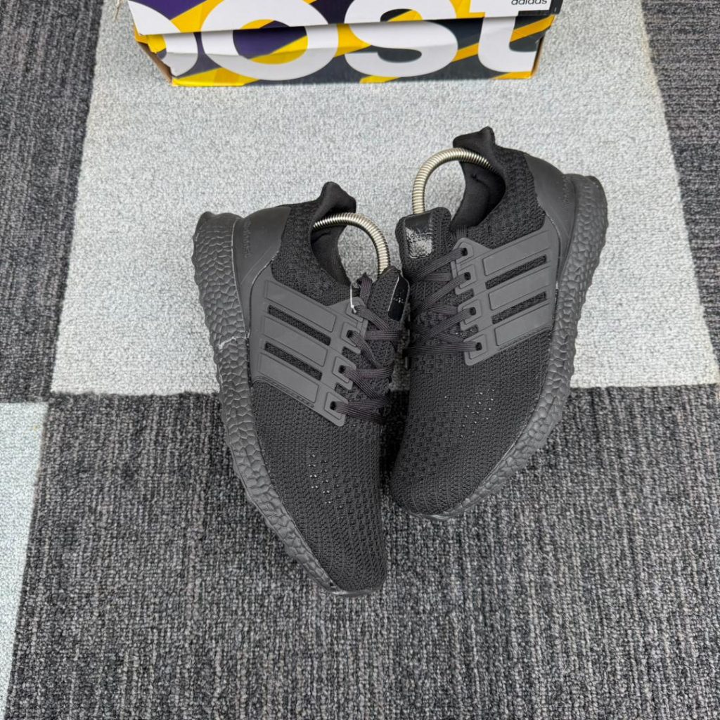 ADIDAS ULTRABOOST BLACK