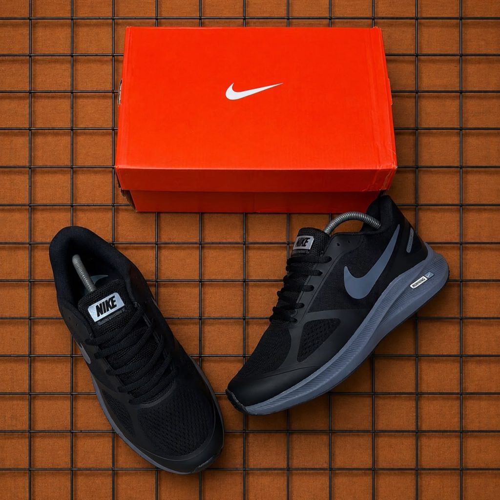 NIKE ZOOM X LIGHT WEIGHT RUNNER GUIDE