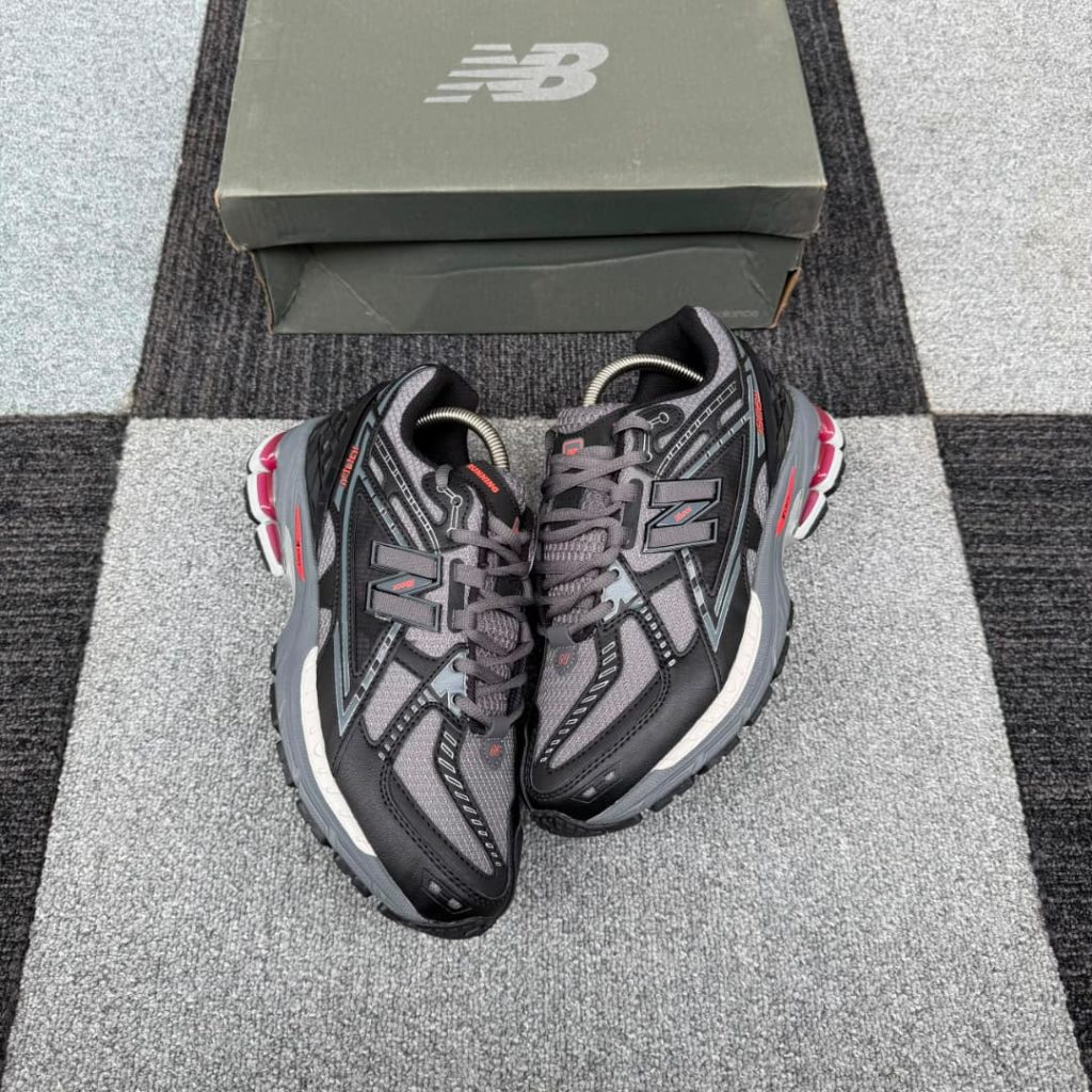 New Balance 1906 Utility "BLACK CASTLE ROCK TEAM RED"